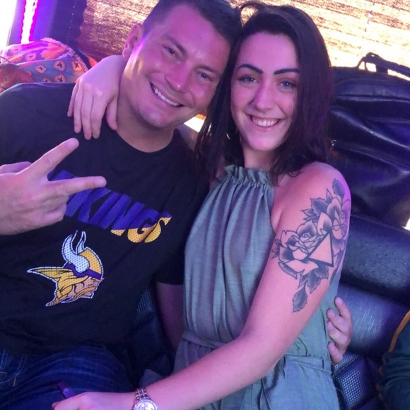 Meet your posher, Shelby - Picture 5 of 8